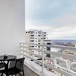 Lejlighed Luxury View With Balcony & Kitchen & Fast Wi-fi