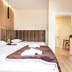 Lejlighed Luxury View With Balcony & Kitchen & Fast Wi-fi