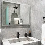 Luxury View With Balcony & Kitchen & Fast Wi-fi *