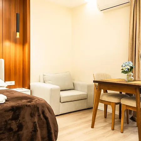 Luxury View With Balcony & Kitchen & Fast Wi-fi * Shkodër