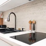 Apartmán Luxury View With Balcony & Kitchen & Fast Wi-fi Shkodër