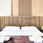Apartmán Luxury View With Balcony & Kitchen & Fast Wi-fi Shkodër