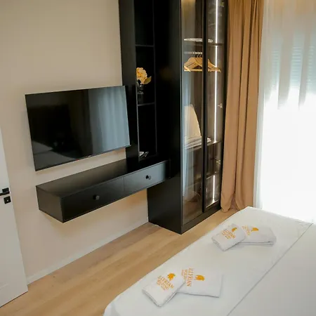 아파트 Luxury Apartments With Fabulous View Near City Center Shkodër