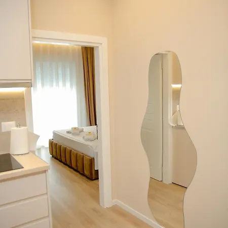 Luxury Apartments With Fabulous View Near City Center 아파트 *