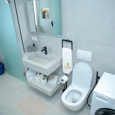 아파트 Luxury Apartments With Fabulous View Near City Center Shkodër