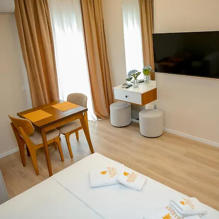 아파트 Luxury Apartments With Fabulous View Near City Center *