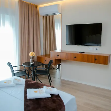 아파트 Luxury Apartments With Fabulous View Near City Center Shkodër