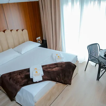 Luxury Apartments With Fabulous View Near City Center 아파트