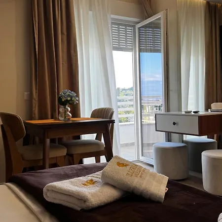 Luxury Apartments With Fabulous View Near City Center