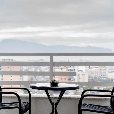 Luxury View With Balcony & Kitchen & Fast Wi-fi * Shkodër