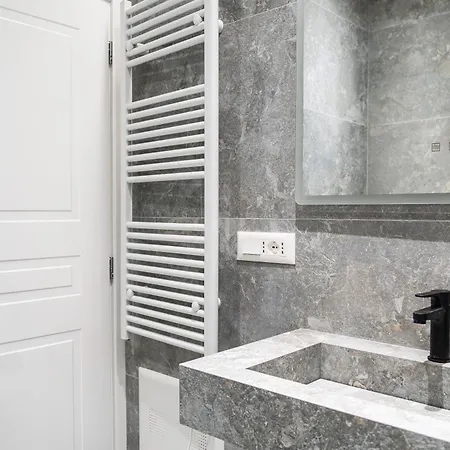 Luxury View With Balcony & Kitchen & Fast Wi-fi *